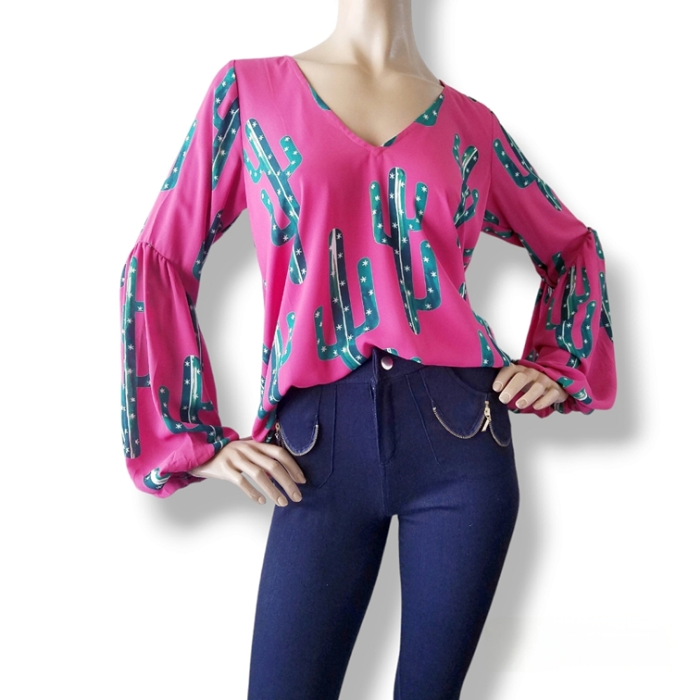 Izzy & Lola Pink & Green Cactus Print Puff Sleeve Blouse
